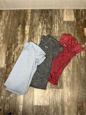 3 NWOT Women’s Under Armour Tee Set - Light Blue, Charcoal, Red Size XL